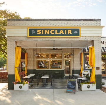 white brick exterior of the sinclair restaurant in madison georgia